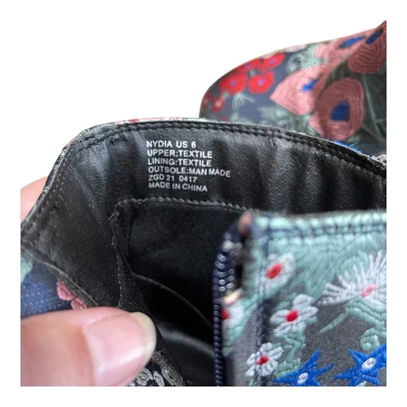 Zigi Soho Nydia Ankle Booties Boots Womens Size 6 Black Multi Floral Side Zipper - Picture 5 of 6